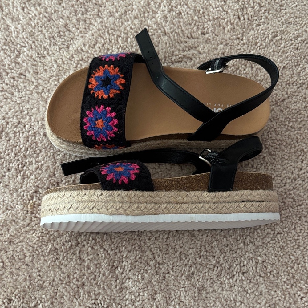Sonoma Black Sandals with Colorful Floral Embroidery